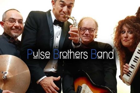 L'immagine ritrae il gruppo musicale Pulse Brothers Band